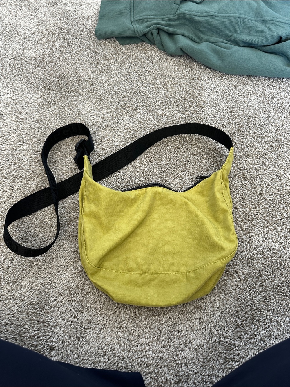 Baggu small crescent lemongrass